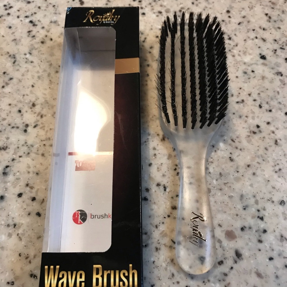 NWOT Royalty By Brush King Styling Brush